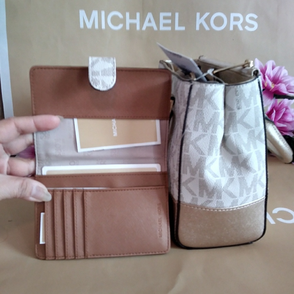 NWT Michael kors purse bag crossbody w/ wallet set - Picture 3 of 8